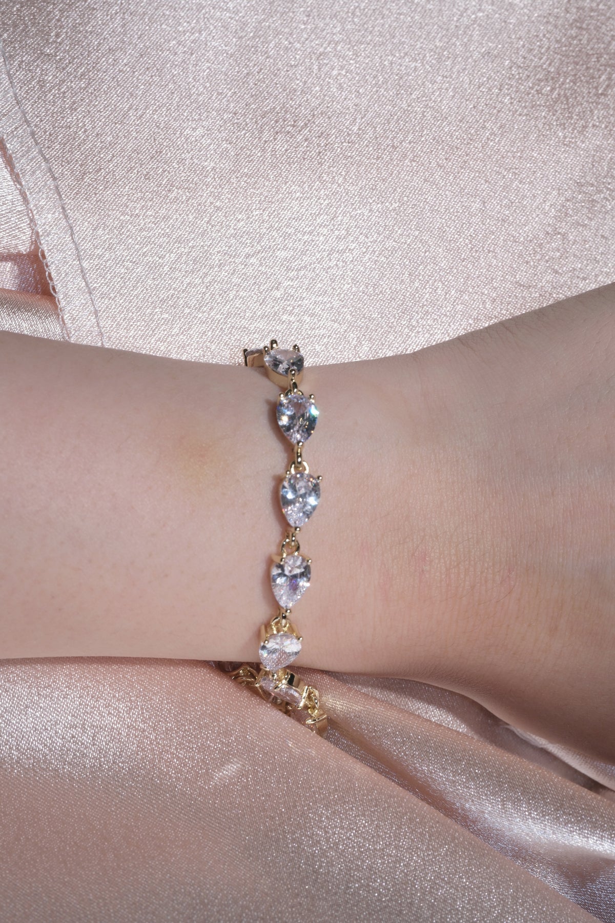Cascade Teardrop Stone Bracelet — Gold Tone