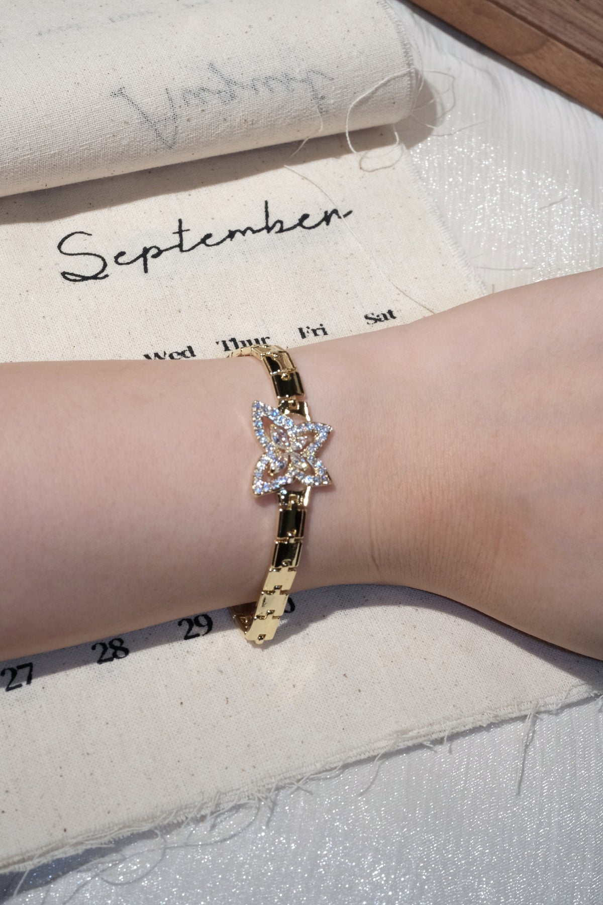 Butterfly Link Bracelet — Gold