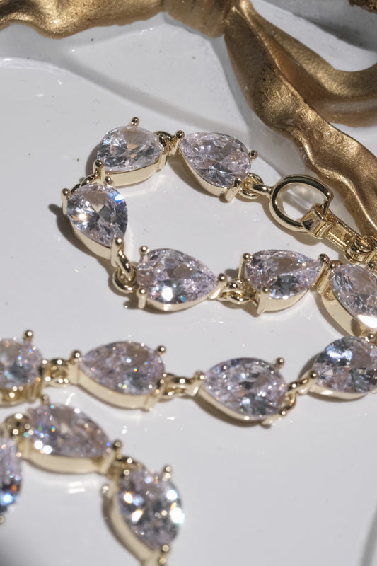 Cascade Teardrop Stone Bracelet — Gold Tone