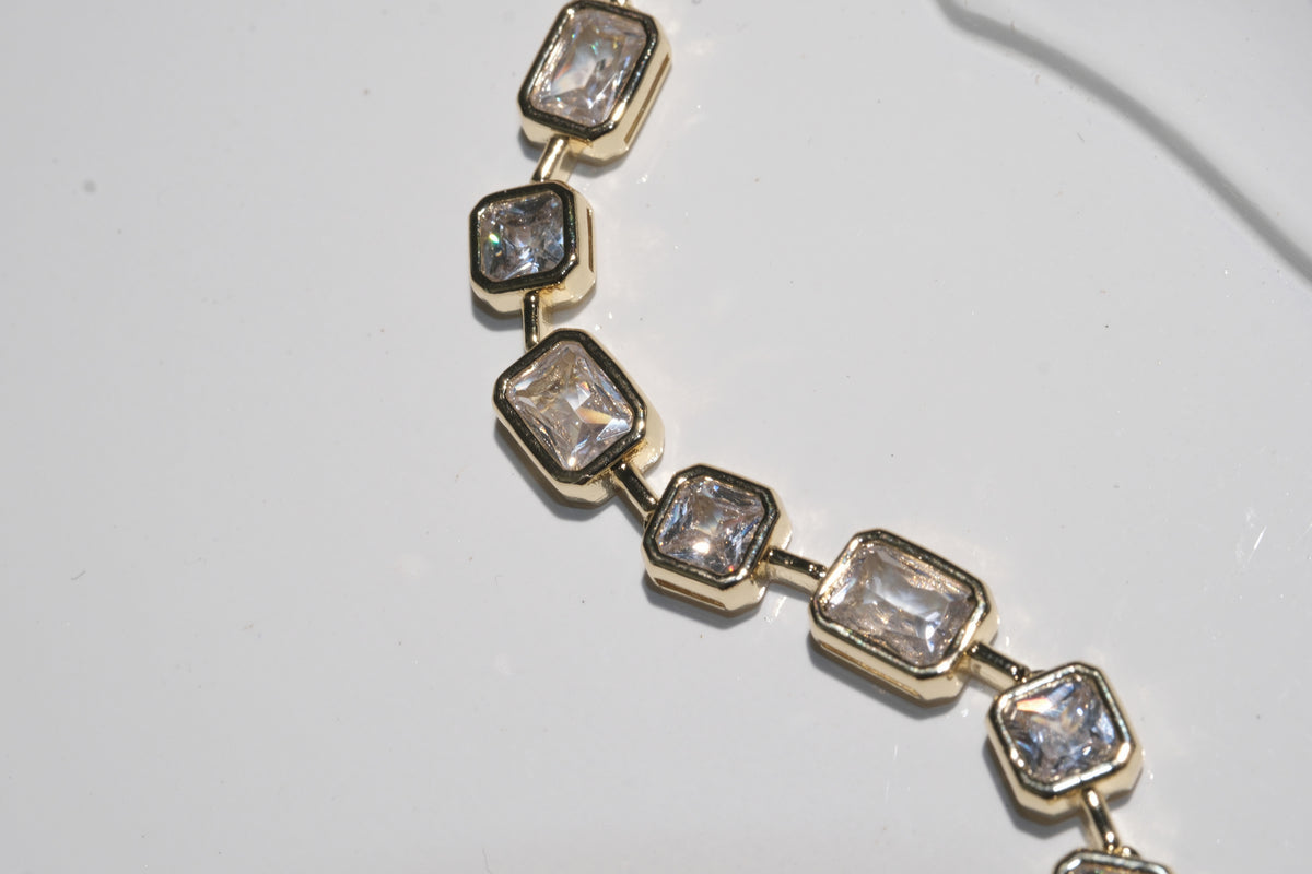 Orbit Bezel-Set Stone Bracelet — Gold Tone