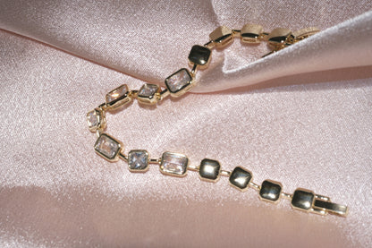 Orbit Bezel-Set Stone Bracelet — Gold Tone