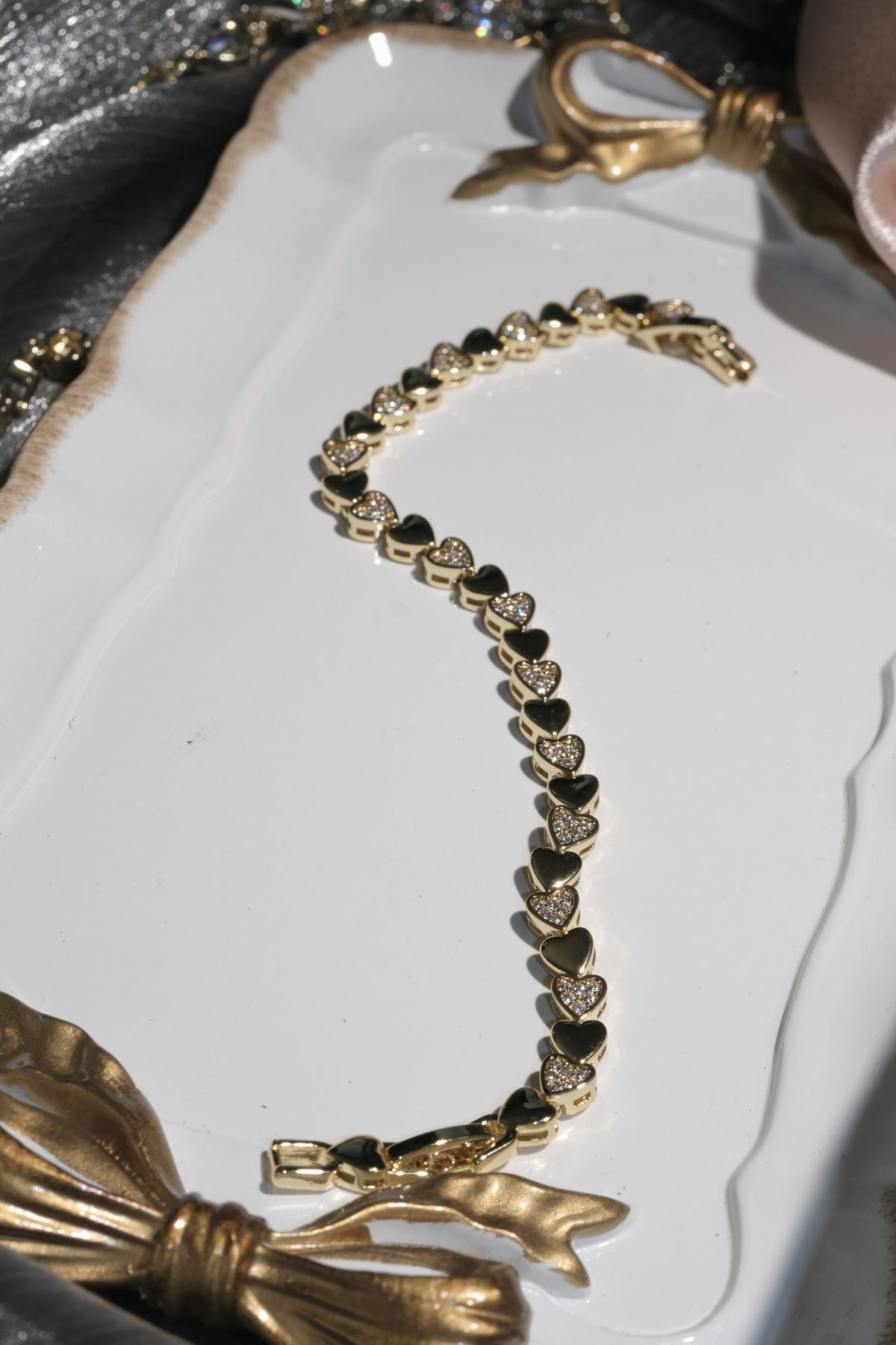 Sweetheart Heart Link Bracelet — Gold Tone