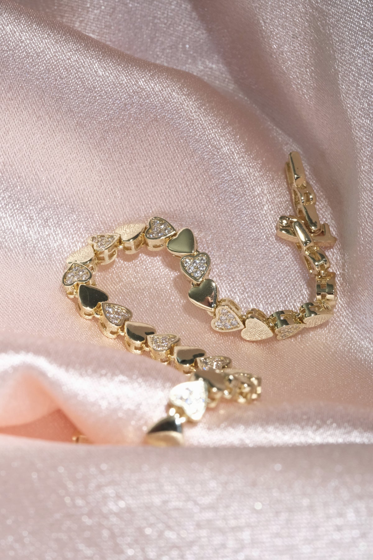 Sweetheart Heart Link Bracelet — Gold Tone