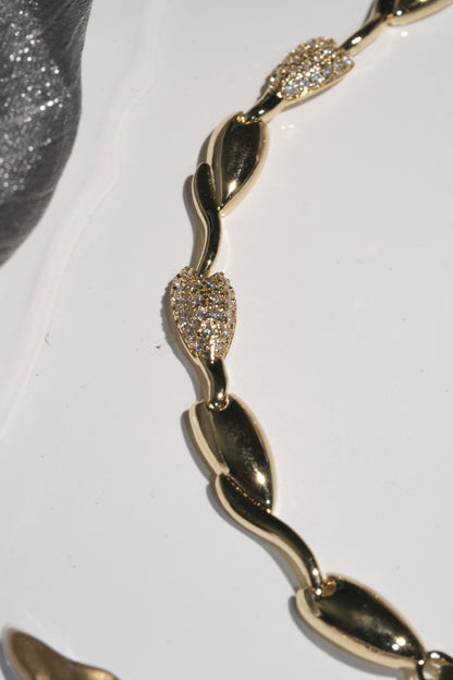 Laurel Leaf Link Bracelet — Gold Tone