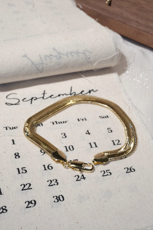 Herringbone Bracelet — Gold