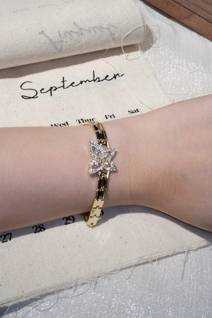 Butterfly Link Bracelet — Gold