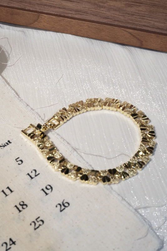 Textured Heart Link Bracelet — Gold