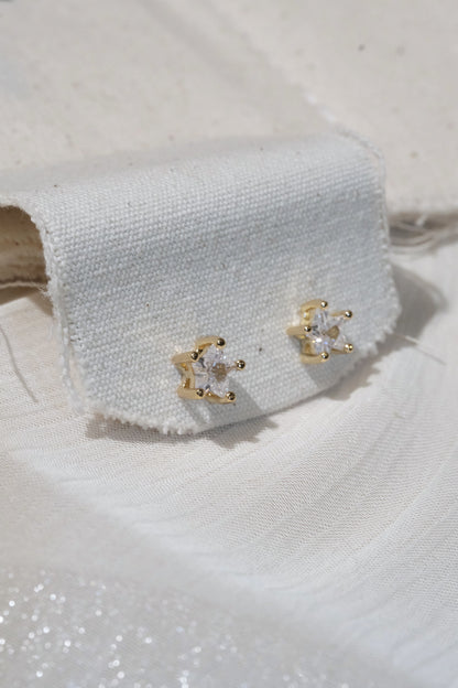 Solitaire Stud Earrings — Gold