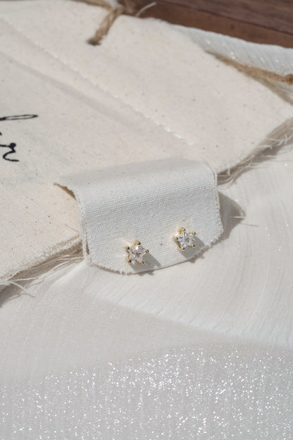 Solitaire Stud Earrings — Gold