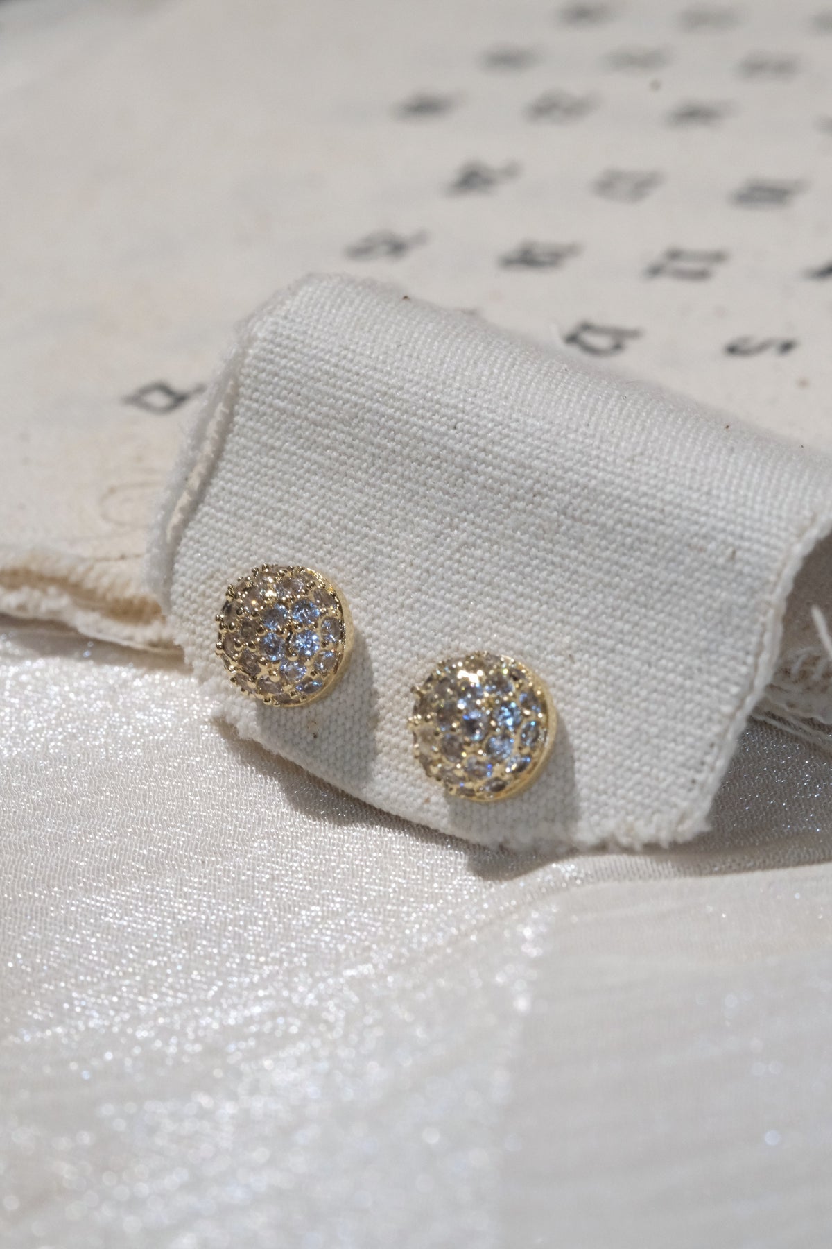 Round Halo Stud Earrings — Gold