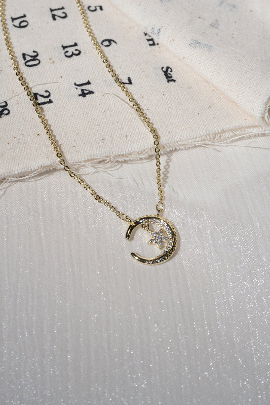 Circle Pendant Necklace — Gold