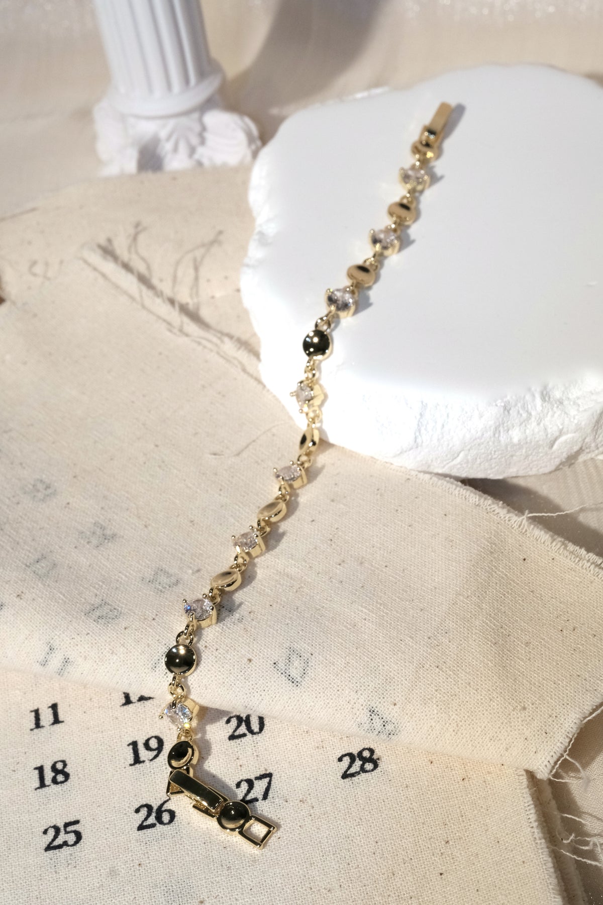 Round CZ Link Bracelet — Gold