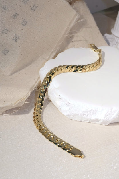 Smooth Curb Chain Bracelet — Gold