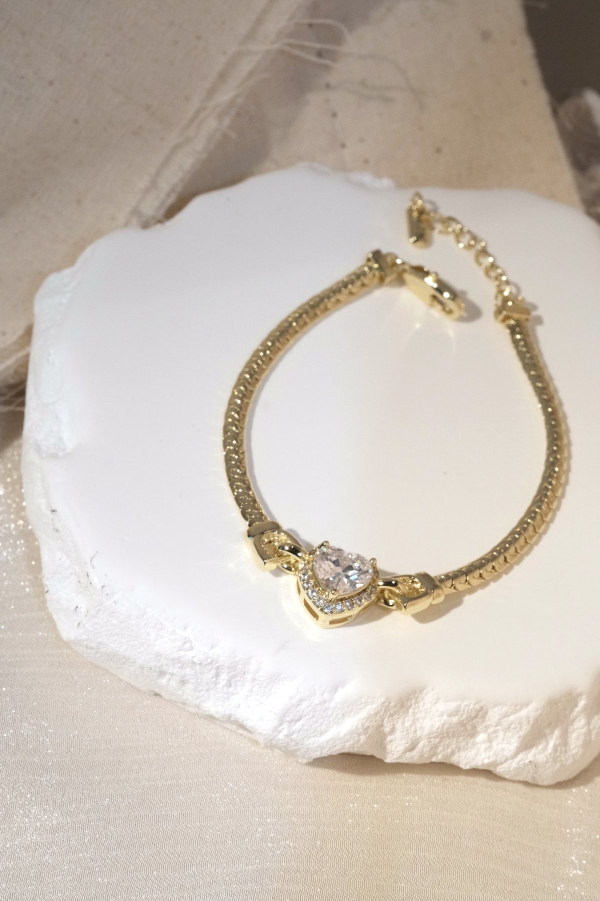 Heart Halo Chain Bracelet — Gold