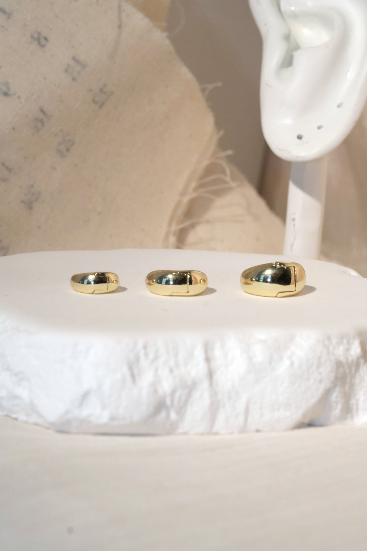 Everyday Hoop Earrings — Gold