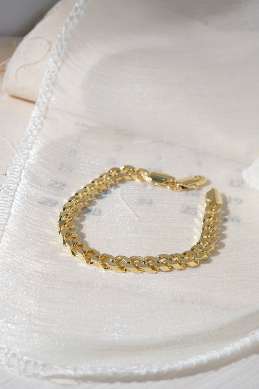 Rounded Curb Bracelet — Gold — edited real product photo