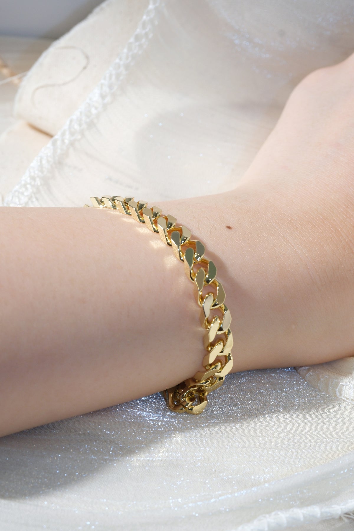 Rounded Curb Bracelet — Gold — edited real product photo