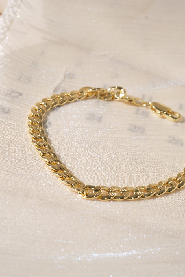 Textured Curb Bracelet — Gold